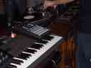 35_teclado_efectos_sampler_platos_cultura_musical.JPG
